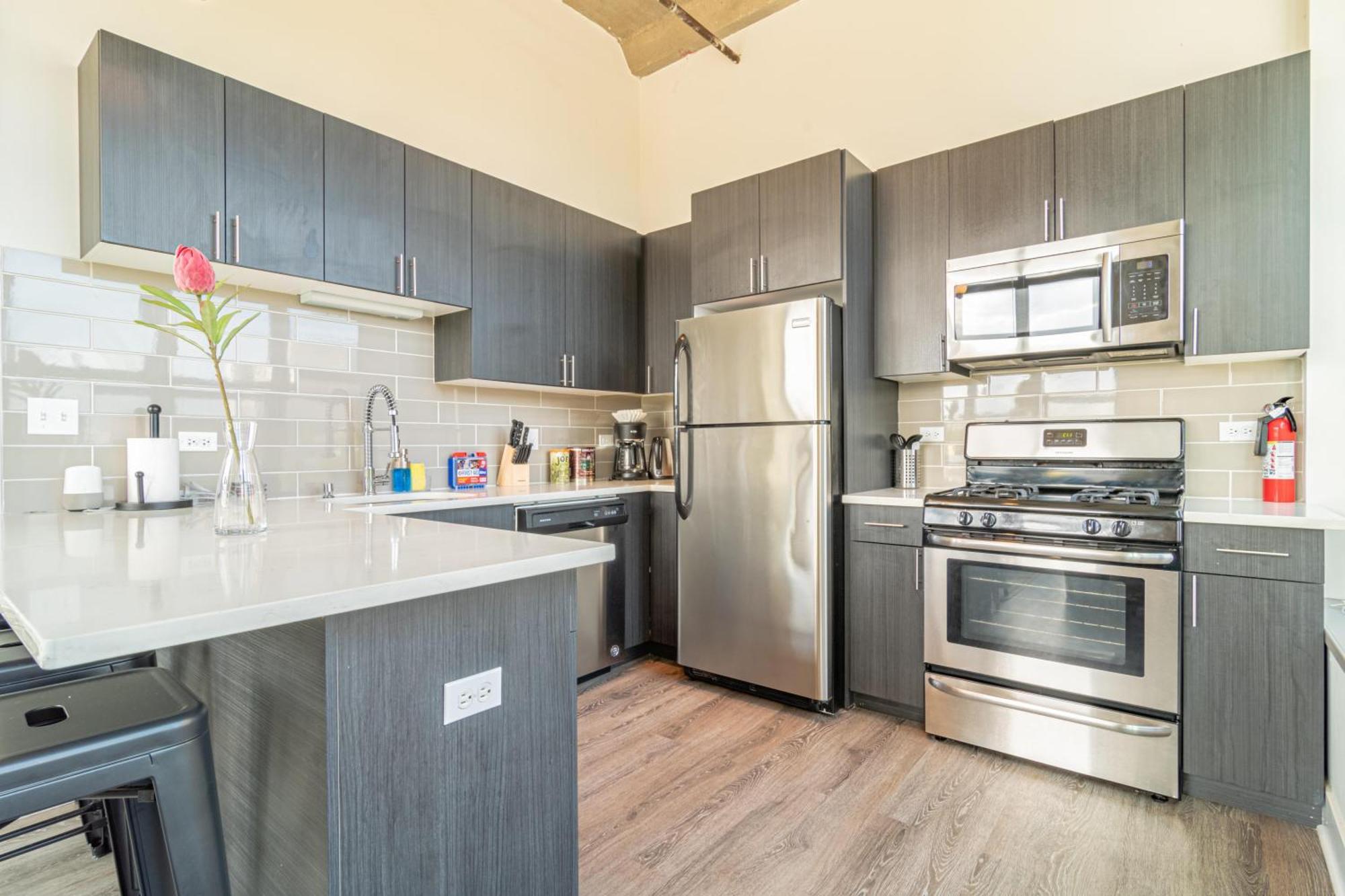 Bright 2Br Luxury Corner Suite With Optional Parking Sleeps 6 Guests Near Mccormick Place And Soldier Field Chicago Exterior foto